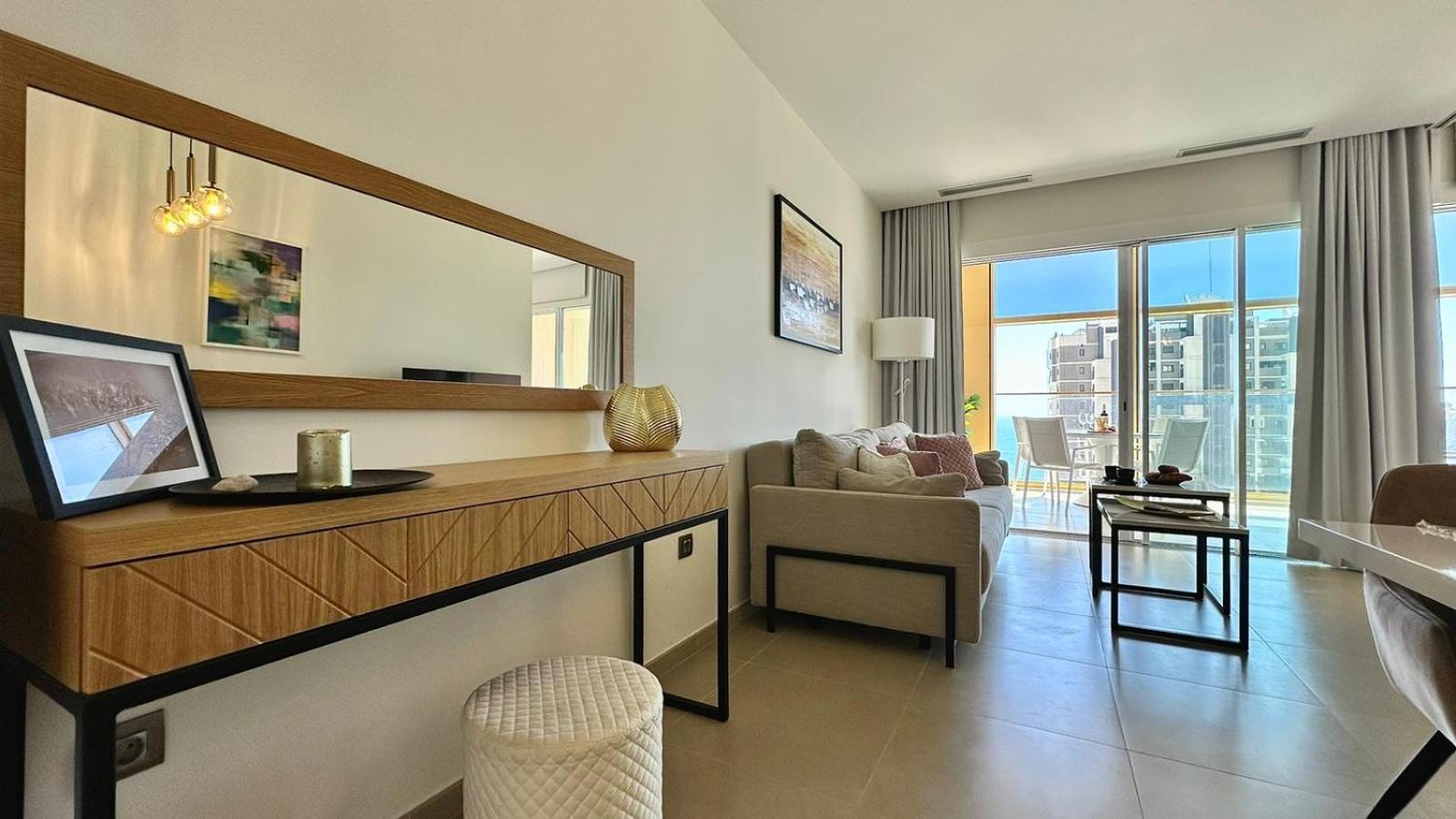 Intempo Residence By Leo Apartments Benidorm Luaran gambar