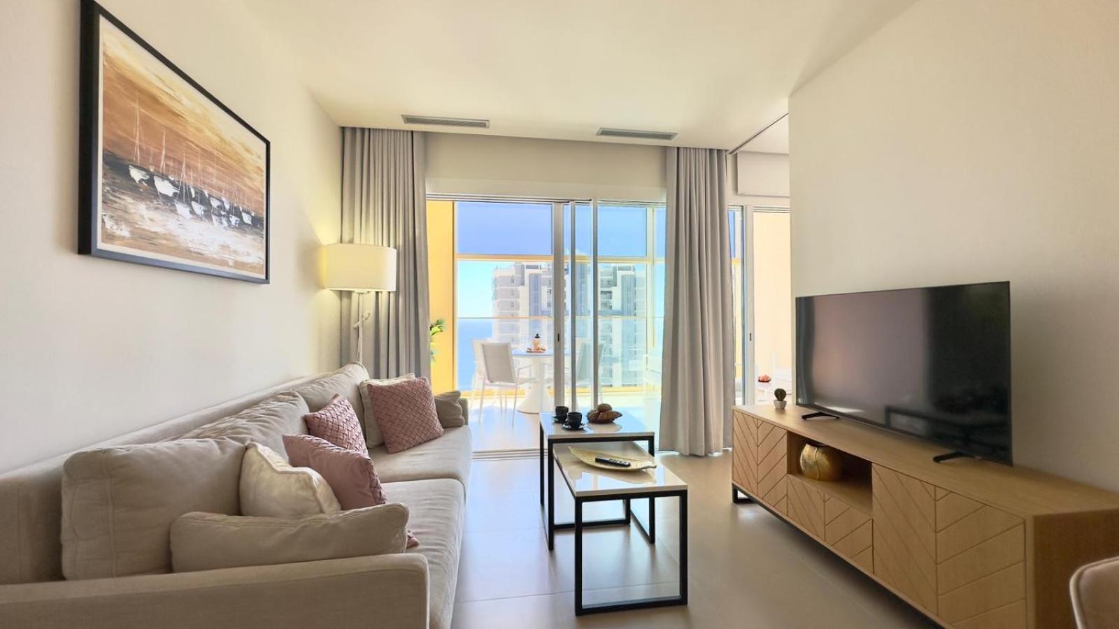 Intempo Residence By Leo Apartments Benidorm Luaran gambar